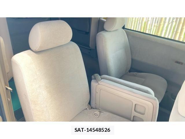Toyota NOAH 2007-04 8562979-12