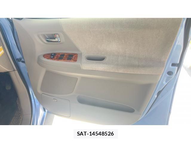 Toyota NOAH 2007-04 8562979-14