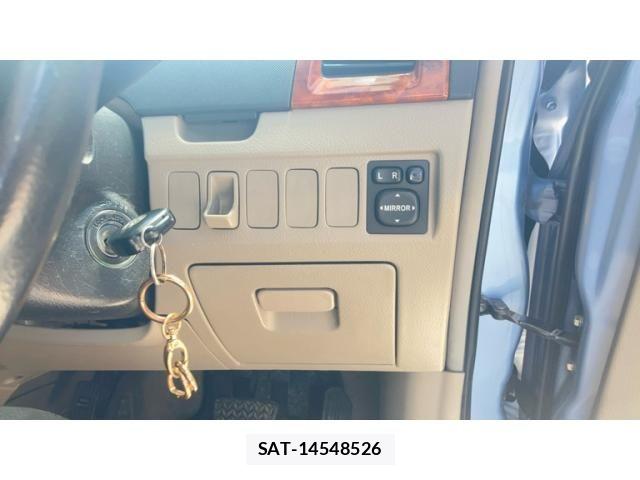 Toyota NOAH 2007-04 8562979-16