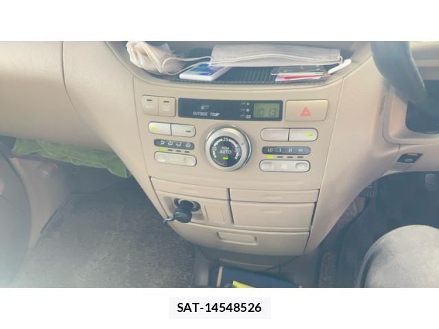 Toyota NOAH 2007-04 8562979-21