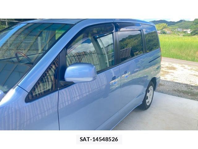 Toyota NOAH 2007-04 8562979-3