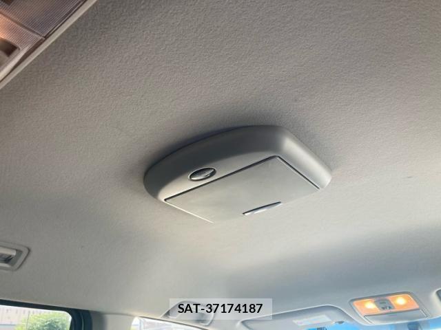 Toyota NOAH 2010-07 8562976-9