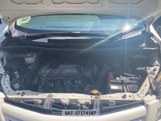 Toyota NOAH 2010-07 8562976-16