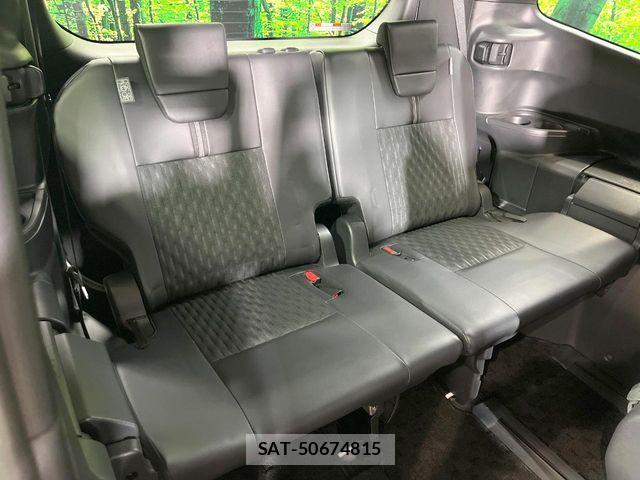 Toyota NOAH 2023-03 8562963-9