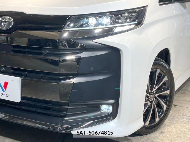 Toyota NOAH 2023-03 8562963-12