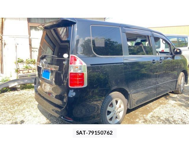 Toyota NOAH 2007-09 8562981-11
