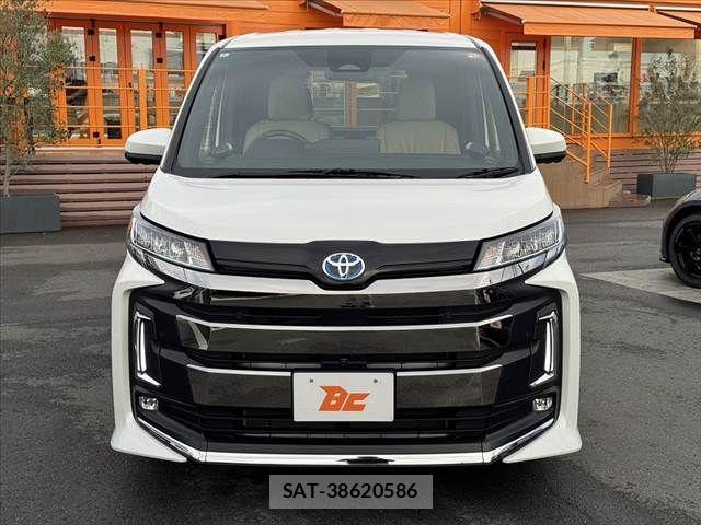Toyota NOAH 2025-06 8562961-8