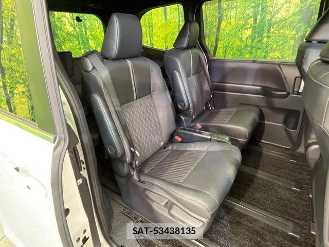 Toyota NOAH 2022-10 8562965-9