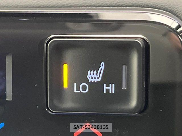 Toyota NOAH 2022-10 8562965-6