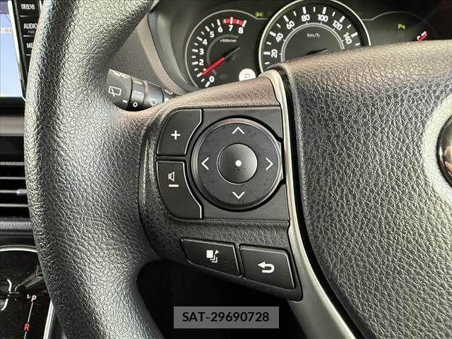 Toyota NOAH 2021-06 8562970-25