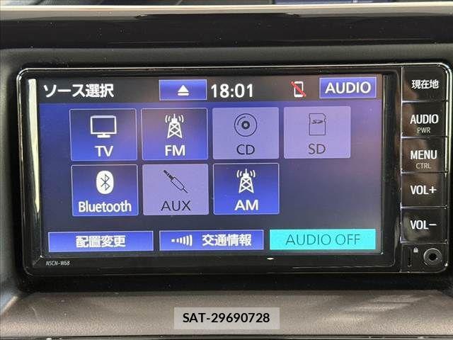 Toyota NOAH 2021-06 8562970-5