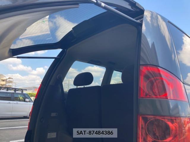 Toyota NOAH 2003-08 8562978-10