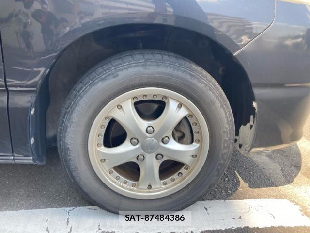 Toyota NOAH 2003-08 8562978-3