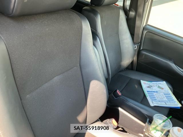 Toyota NOAH 2016-08 8562973-11