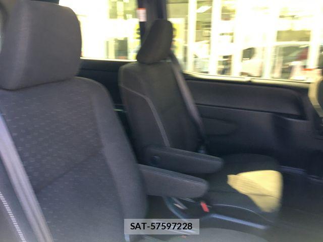 Toyota NOAH 2017-07 8562971-16