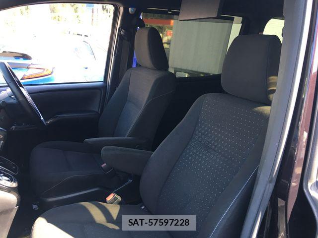 Toyota NOAH 2017-07 8562971-20