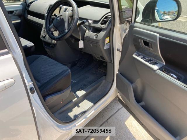 Toyota NOAH 2008-02 8562977-10