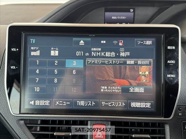 Toyota NOAH 2017-09 8562968-21
