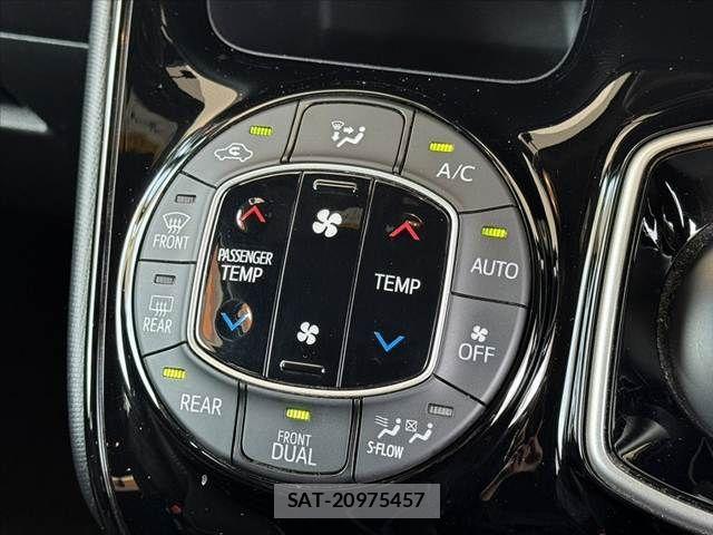 Toyota NOAH 2017-09 8562968-25