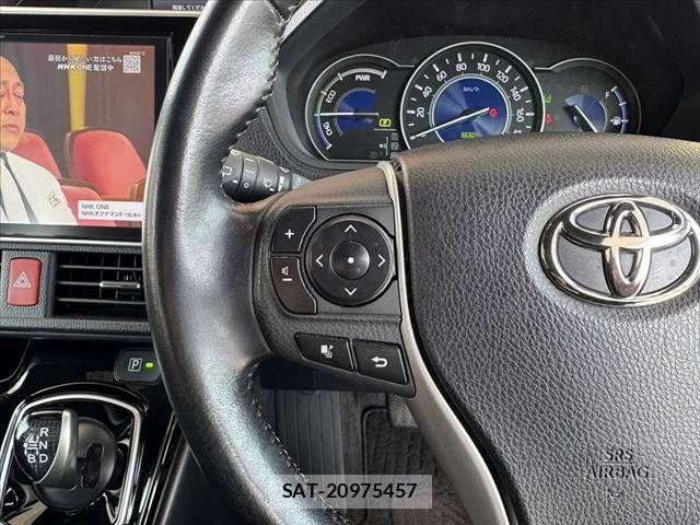 Toyota NOAH 2017-09 8562968-28