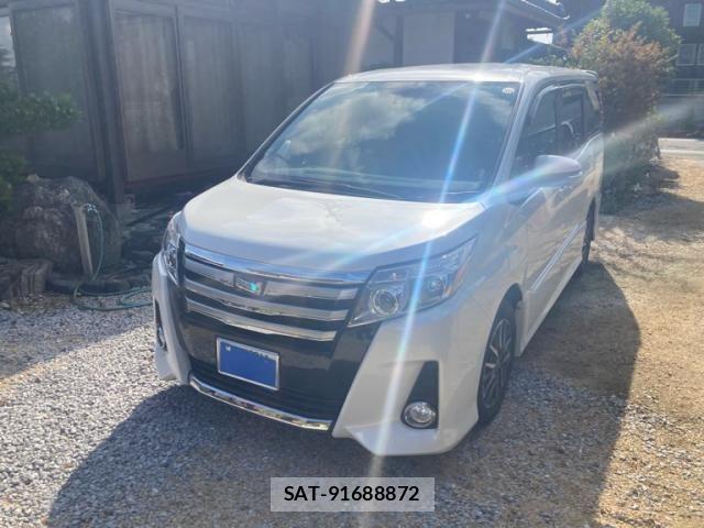Toyota NOAH 2016-11 8562972-2