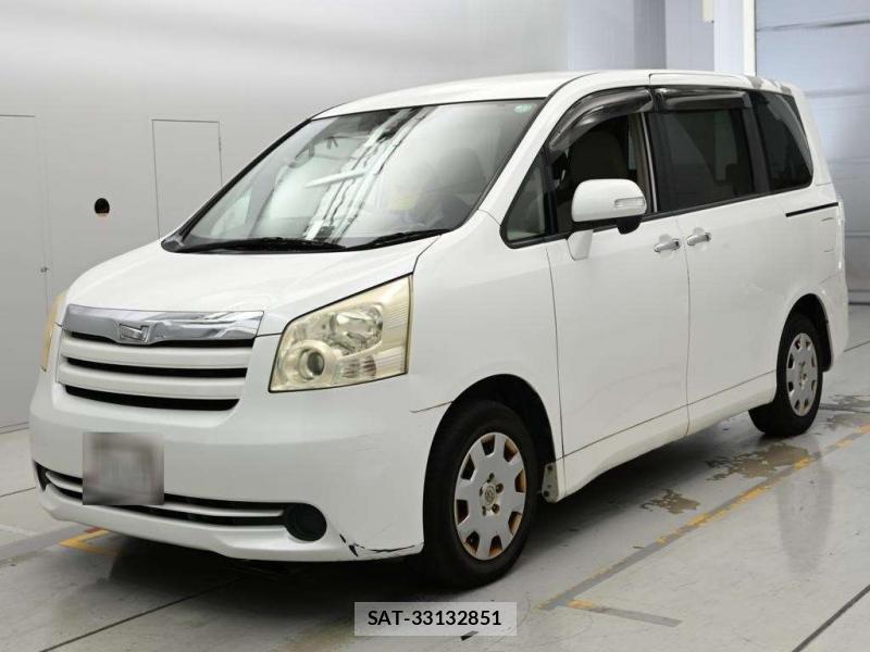 Toyota NOAH 2009-10 8589875-0