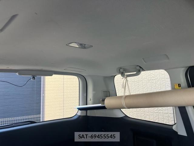 Toyota NOAH 2011-07 8628109-13