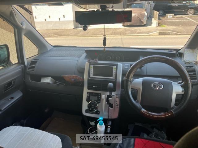 Toyota NOAH 2011-07 8628109-15