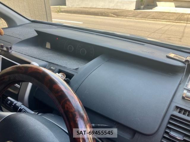 Toyota NOAH 2011-07 8628109-17