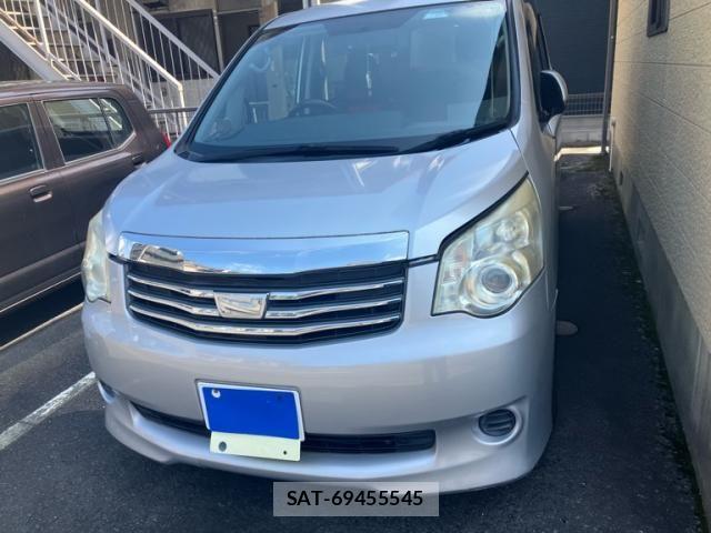 Toyota NOAH 2011-07 8628109-2