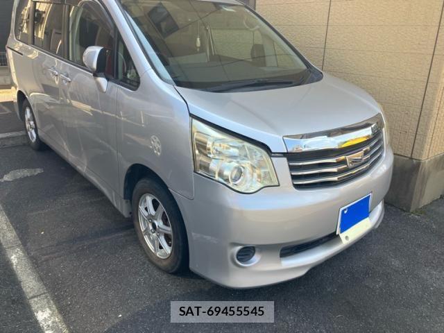 Toyota NOAH 2011-07 8628109-3