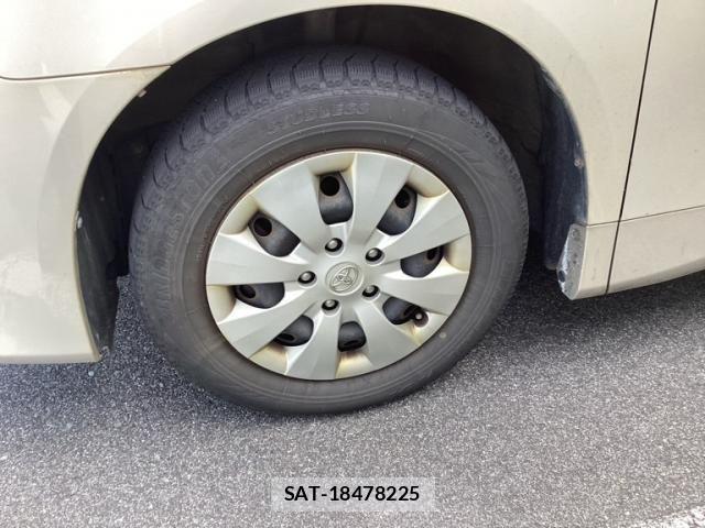 Toyota NOAH 2012-04 8628103-10