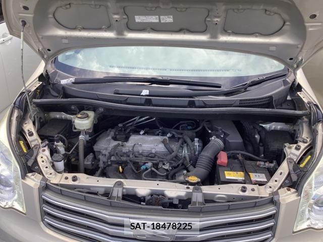 Toyota NOAH 2012-04 8628103-11
