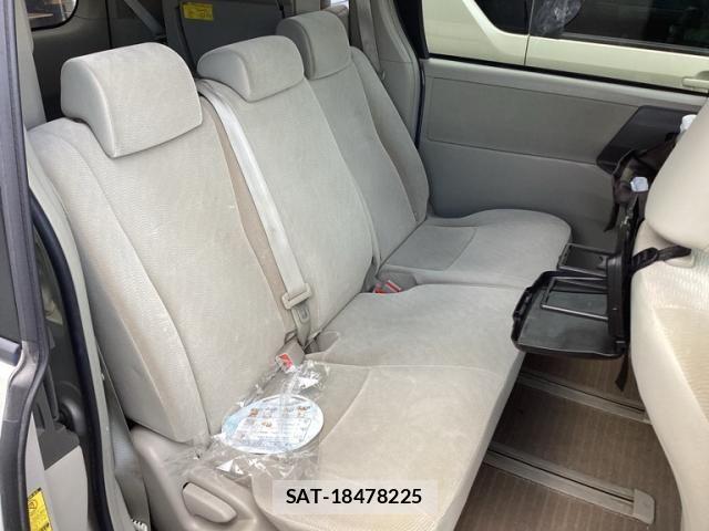 Toyota NOAH 2012-04 8628103-13