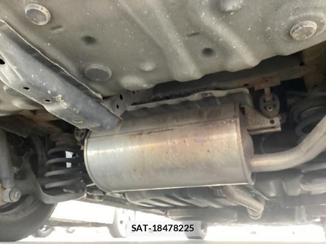 Toyota NOAH 2012-04 8628103-8