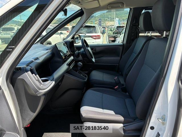 Toyota NOAH 2025-05 8628095-11