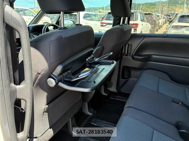 Toyota NOAH 2025-05 8628095-28