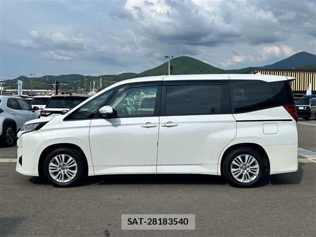 Toyota NOAH 2025-05 8628095-8