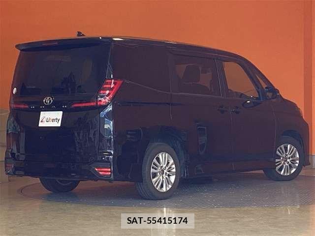 Toyota NOAH 2023-03 8628090-17