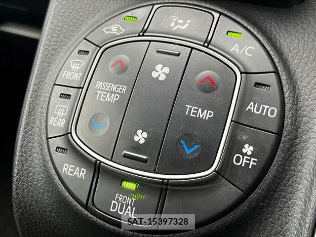 Toyota NOAH 2018-10 8628098-13