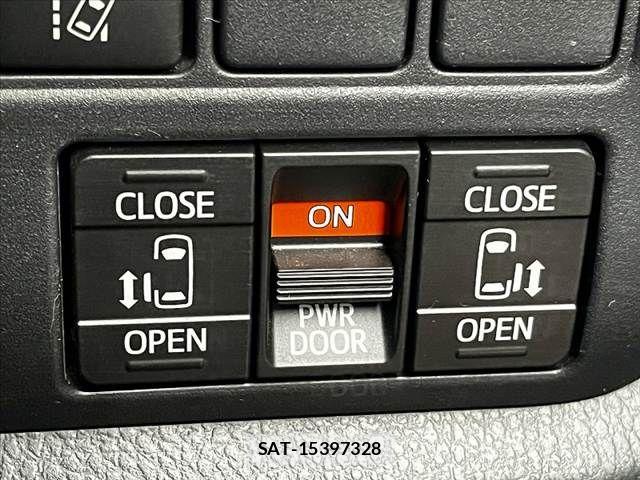 Toyota NOAH 2018-10 8628098-21