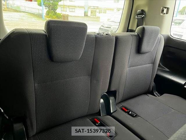 Toyota NOAH 2018-10 8628098-27