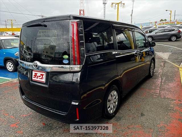 Toyota NOAH 2018-10 8628098-6