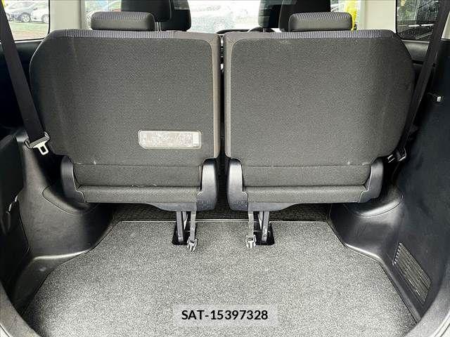 Toyota NOAH 2018-10 8628098-8