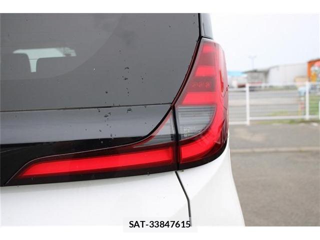 Toyota NOAH 2022-03 8628093-16