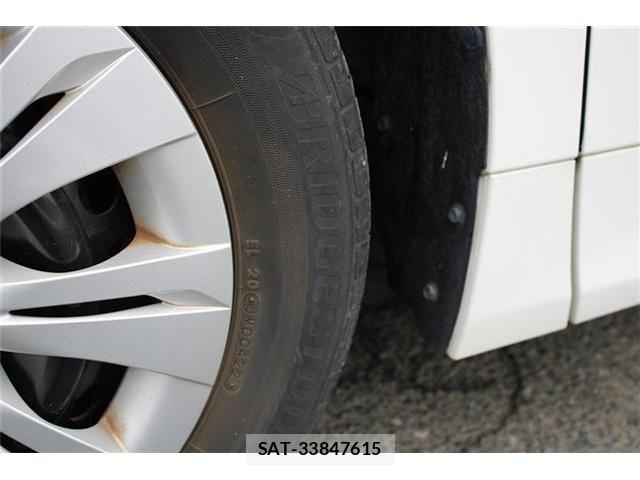 Toyota NOAH 2022-03 8628093-26