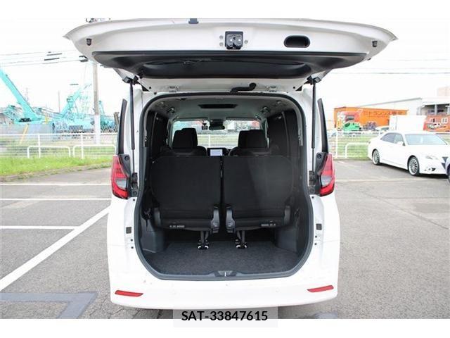 Toyota NOAH 2022-03 8628093-28