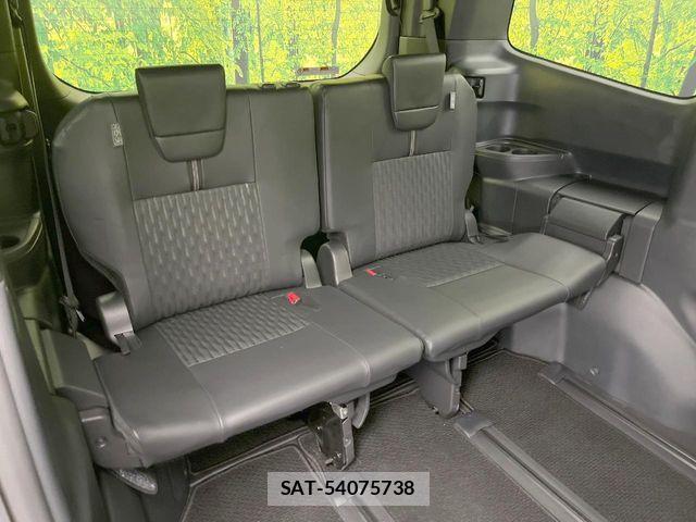 Toyota NOAH 2022-06 8628086-9