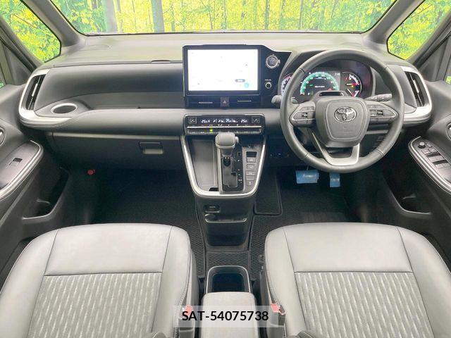 Toyota NOAH 2022-06 8628086-1