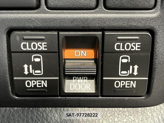 Toyota NOAH 2018-09 8628094-6